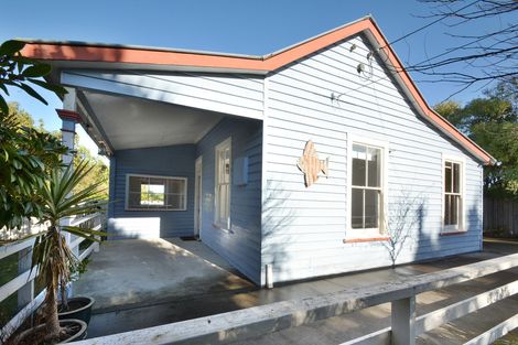Photo of property in 22 Queen Street, Brighton, Dunedin, 9035
