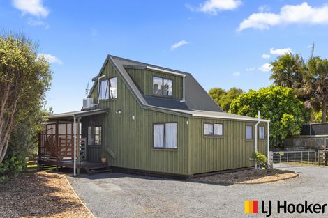 Photo of property in 11 Matakawau Road, Awhitu, Waiuku, 2684