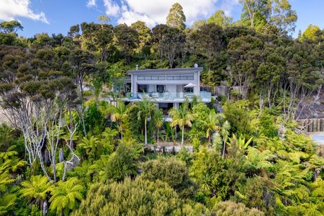 Photo of property in 180 Te Wahapu Road, Russell, 0272