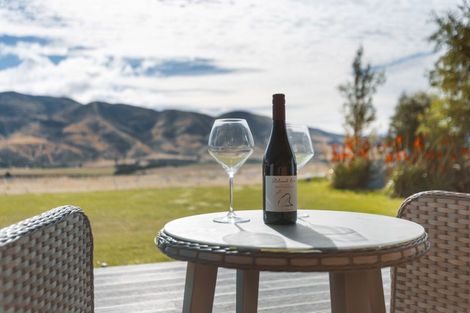 Photo of property in 90 Willowbank Road, Queensberry, Cromwell, 9383