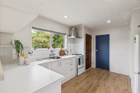 Photo of property in 84 Resolution Road, Welcome Bay, Tauranga, 3112