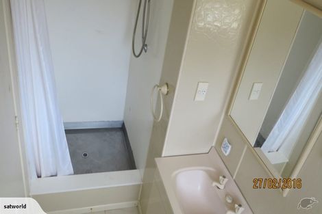 Photo of property in 5 Casuarina Road, Half Moon Bay, Auckland, 2012