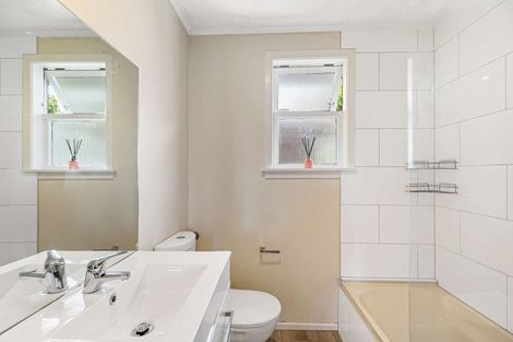 Photo of property in 9 Lewis Place, Highbury, Palmerston North, 4412