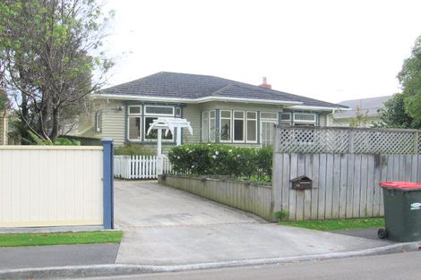 Photo of property in 19 Junction Street, Fairfield, Lower Hutt, 5011