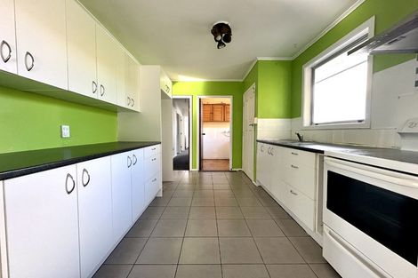 Photo of property in 6 Finlow Drive, Te Atatu South, Auckland, 0610