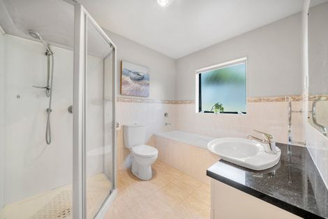 Photo of property in 16 Leafield Crescent, Henderson, Auckland, 0612