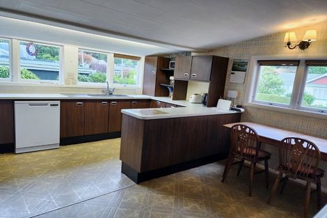 Photo of property in 20 Maire Street, Eastbourne, Lower Hutt, 5013