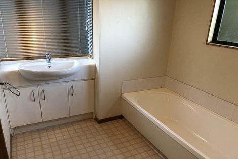 Photo of property in 1/194 Whangaparaoa Road, Red Beach, 0932