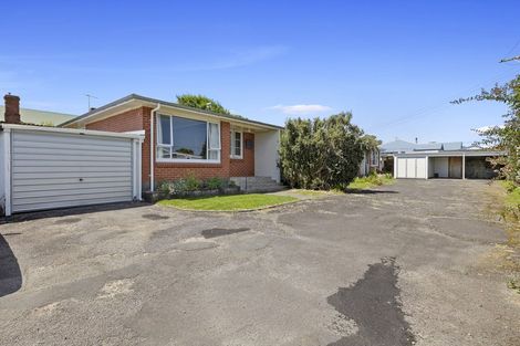 Photo of property in 2/290 Carrington Street, Vogeltown, New Plymouth, 4310