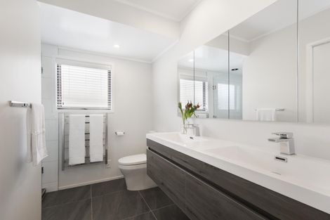 Photo of property in 21 St Annes Crescent, Wattle Downs, Auckland, 2103