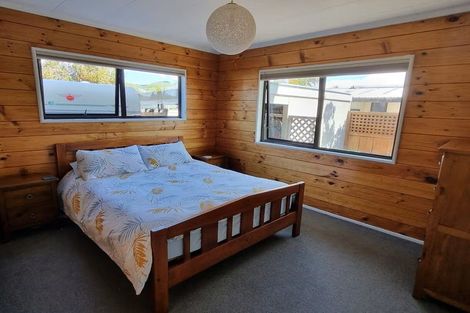 Photo of property in 11 Somerville Lane, Brightwater, 7022