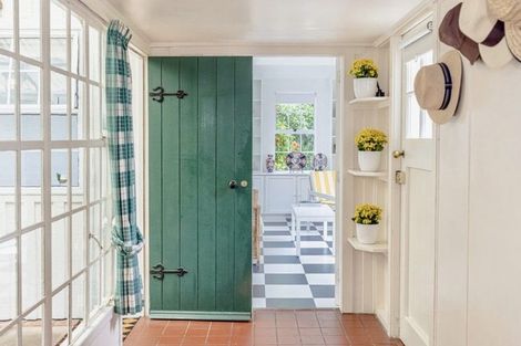 Photo of property in 84 Parkes Avenue, Saint Johns Hill, Whanganui, 4501