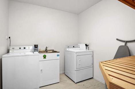 Photo of property in 16 Silverstone Drive, Cromwell, 9384