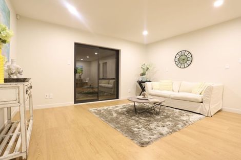 Photo of property in 6 Celestial Crescent, Orewa, 0931