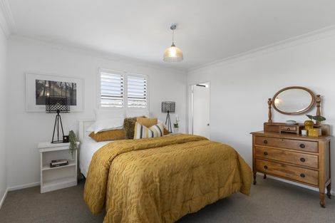 Photo of property in 27 Lexington Drive, Botany Downs, Auckland, 2010