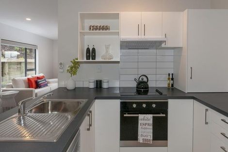 Photo of property in 4/25 Hollies Crescent, Johnsonville, Wellington, 6037