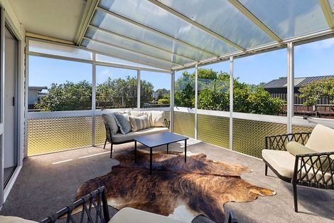 Photo of property in 43 Nevada Drive, Merrilands, New Plymouth, 4312