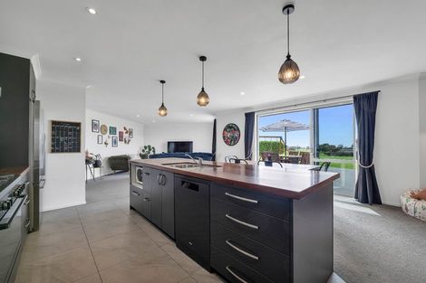 Photo of property in 169 Upper Pitone Road, Pitone, New Plymouth, 4374