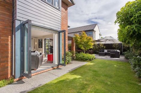 Photo of property in 89a Hawthorne Street, Strowan, Christchurch, 8052