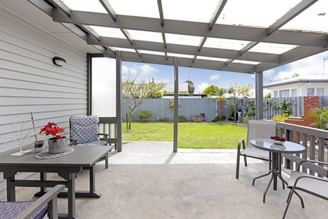 Photo of property in 56 Meeanee Road, Taradale, Napier, 4112