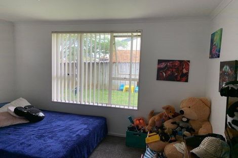 Photo of property in 37 Fernbrook Close, Burswood, Auckland, 2013