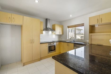 Photo of property in 16a Becroft Drive, Forrest Hill, Auckland, 0620