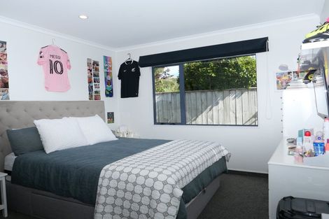 Photo of property in 64 Lorna Irene Drive, Raumati South, Paraparaumu, 5032