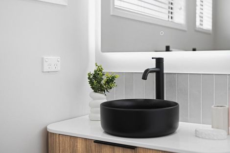 Photo of property in 13b Hockin Place, Fairfield, Hamilton, 3214