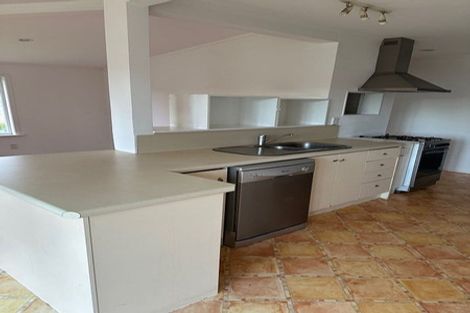 Photo of property in 155 Glenfield Road, Hillcrest, Auckland, 0626