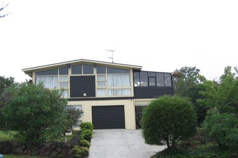 Photo of property in 9 Ellesmere Crescent, Pakuranga Heights, Auckland, 2010