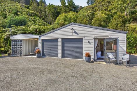 Photo of property in 25 Hanawera Ridge Road, Manakau, Otaki, 5583