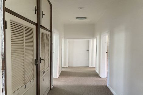 Photo of property in 96 Derwent Street, Island Bay, Wellington, 6023