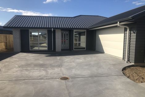 Photo of property in 221 Te Okuroa Drive, Papamoa, 3118
