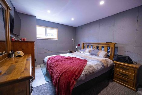 Photo of property in 4 Rembrandt Avenue, Tawa, Wellington, 5028