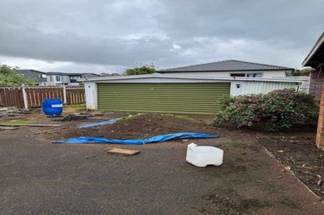 Photo of property in 2 Wells Road, Bucklands Beach, Auckland, 2012