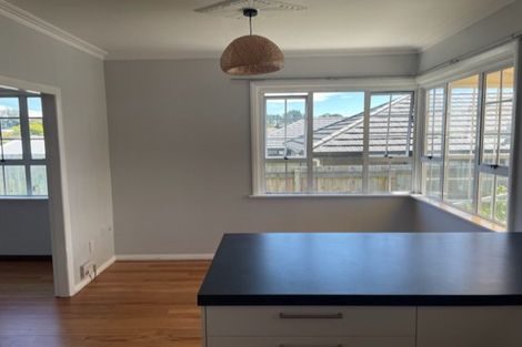 Photo of property in 23 Queens Road, Glen Avon, New Plymouth, 4312