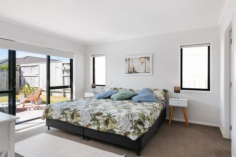 Photo of property in 6 Harding Drive, Papamoa Beach, Papamoa, 3118