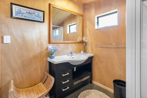 Photo of property in 106 Mckellar Place, Whangamata, 3620