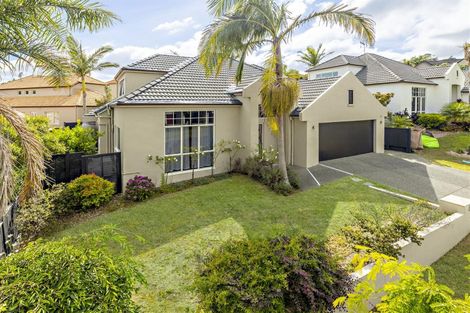 Photo of property in 14 Brooke Ridge Rise, East Tamaki Heights, Auckland, 2016