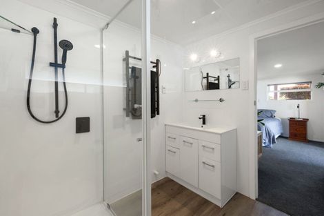 Photo of property in 1 Morrow Avenue, St Andrews, Hamilton, 3200