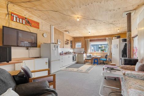 Photo of property in 1 Richardson Street, Woodville, 4920