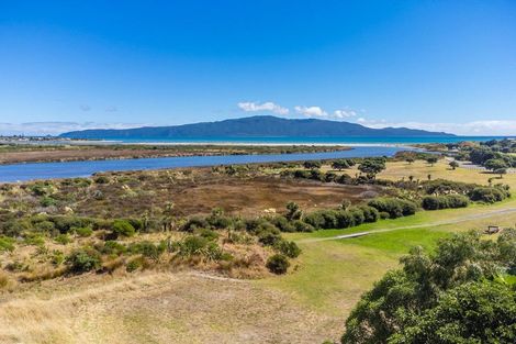 Photo of property in 174 Weggery Drive, Waikanae Beach, Waikanae, 5036