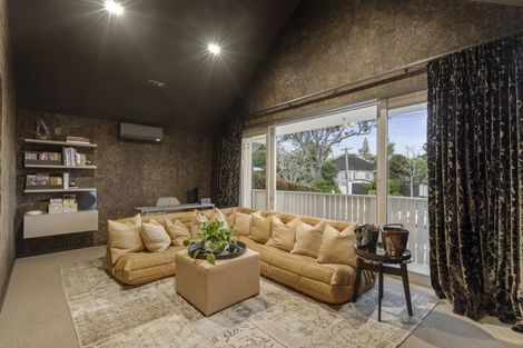 Photo of property in 27 Clifton Road, Herne Bay, Auckland, 1011