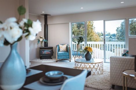 Photo of property in 31 Weatherly Road, Torbay, Auckland, 0630