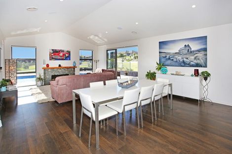 Photo of property in 11 Bernora Crescent, Bombay, 2675