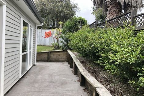 Photo of property in 12 Dudding Avenue, Northcote, Auckland, 0627