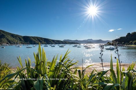 Photo of property in 354a Waikawa Road, Waikawa, Picton, 7220