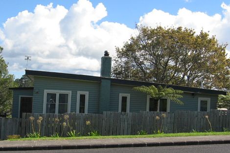 Photo of property in 43a Captain Scott Road, Glen Eden, Auckland, 0602