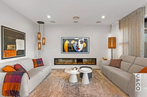 Photo of property in 21 Vogwill Road, Kumeu, 0810