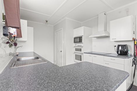 Photo of property in 7 Milne Street, Sanson, 4817